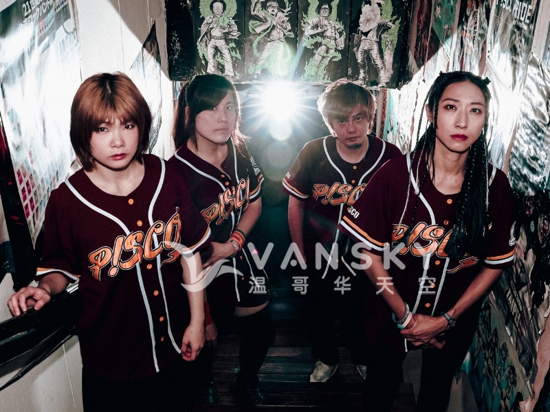 260729011709_Performance V_T.jpg